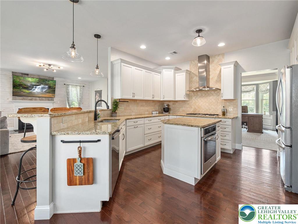 1455 Saratoga Circle