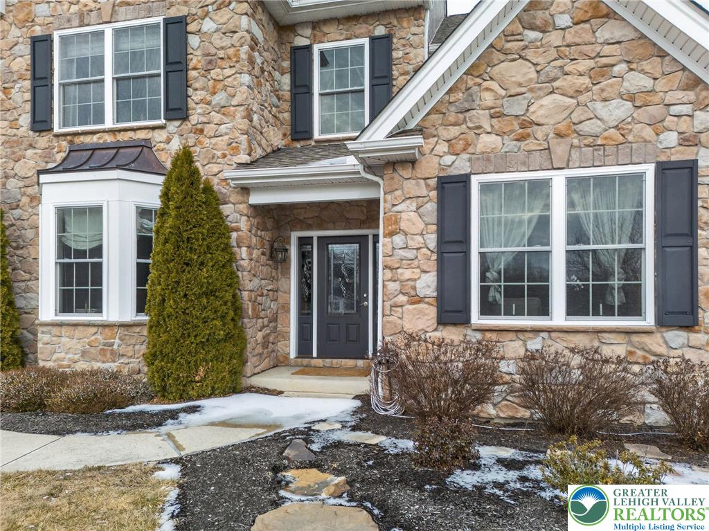 1455 Saratoga Circle