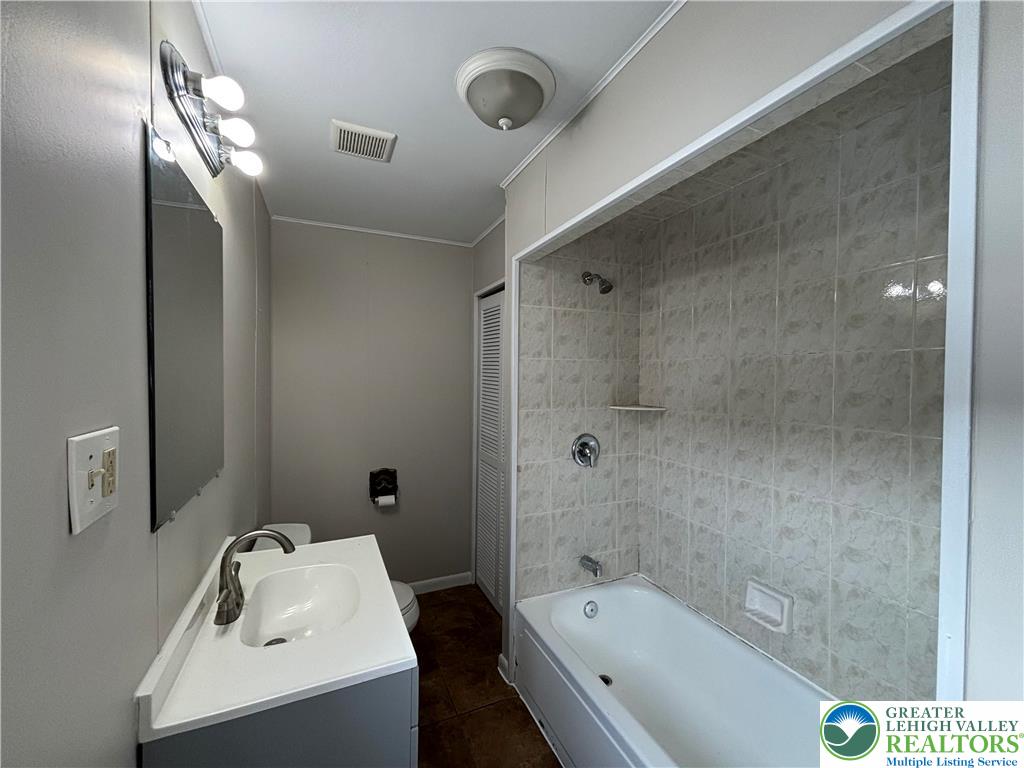 418 Ridge Street 2