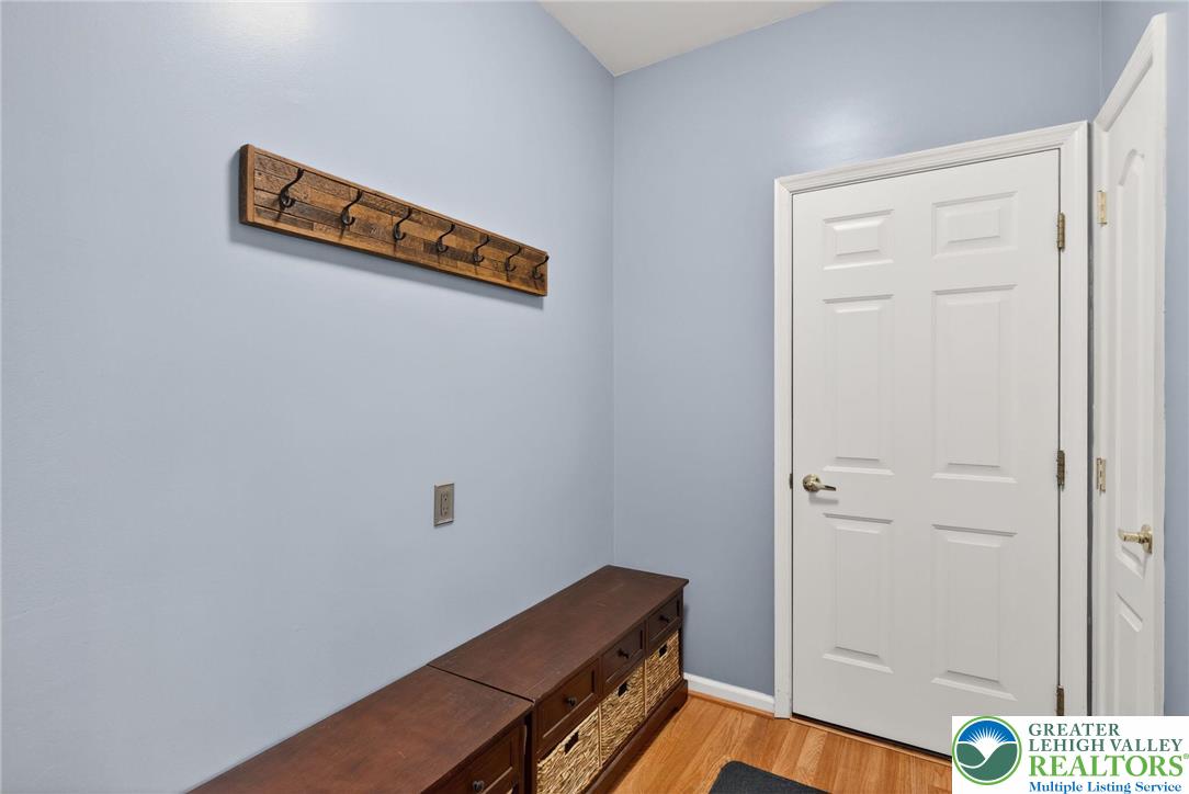 2920 Lifford Lane