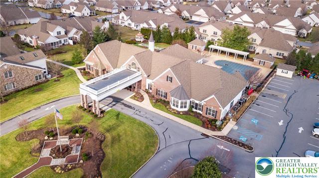 19 Glenmoor Circle