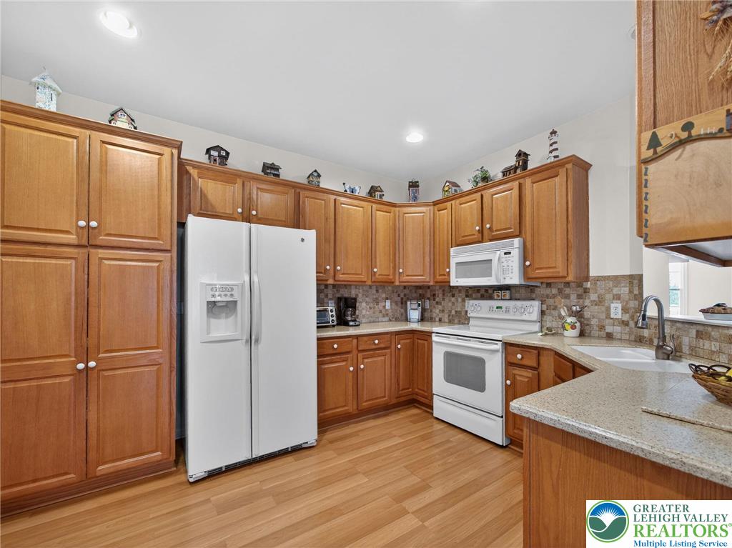 19 Glenmoor Circle