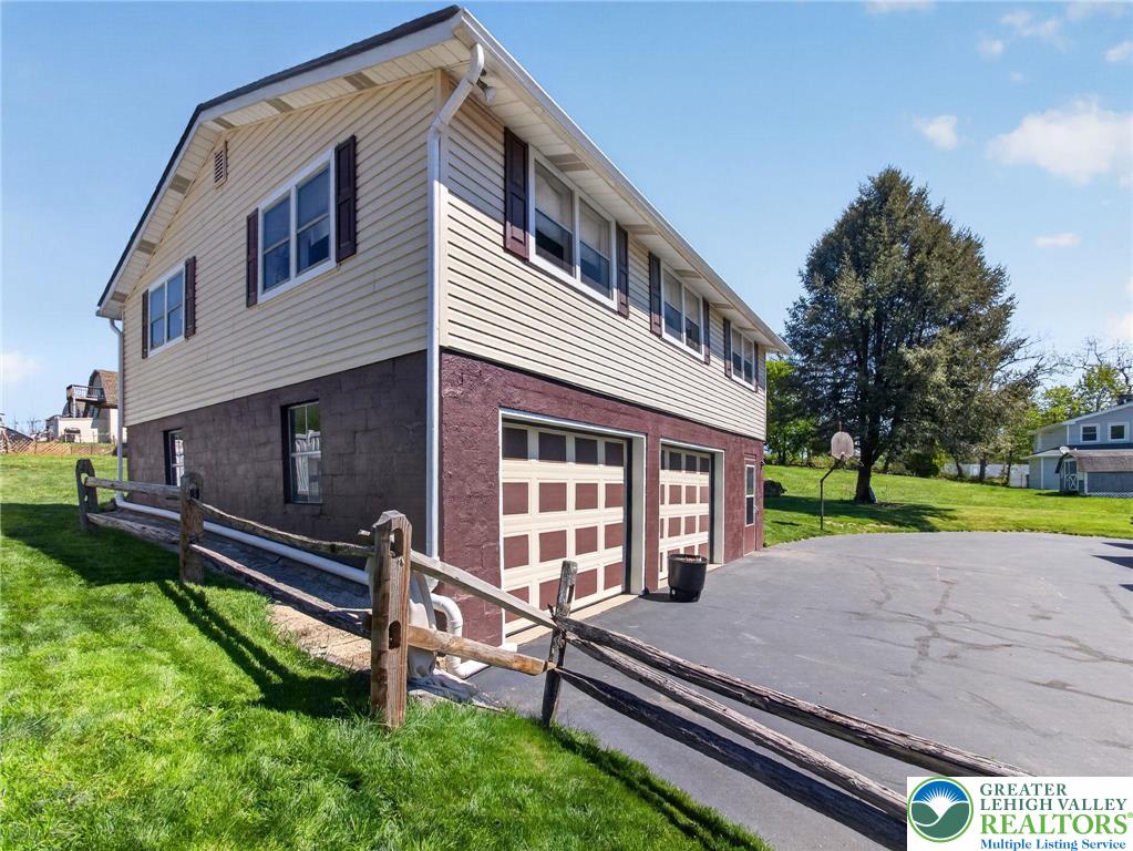 8275 Mertztown Road