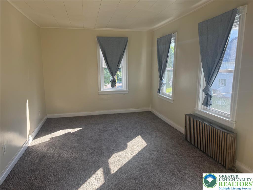 9175 Haaf Road 1 - Right