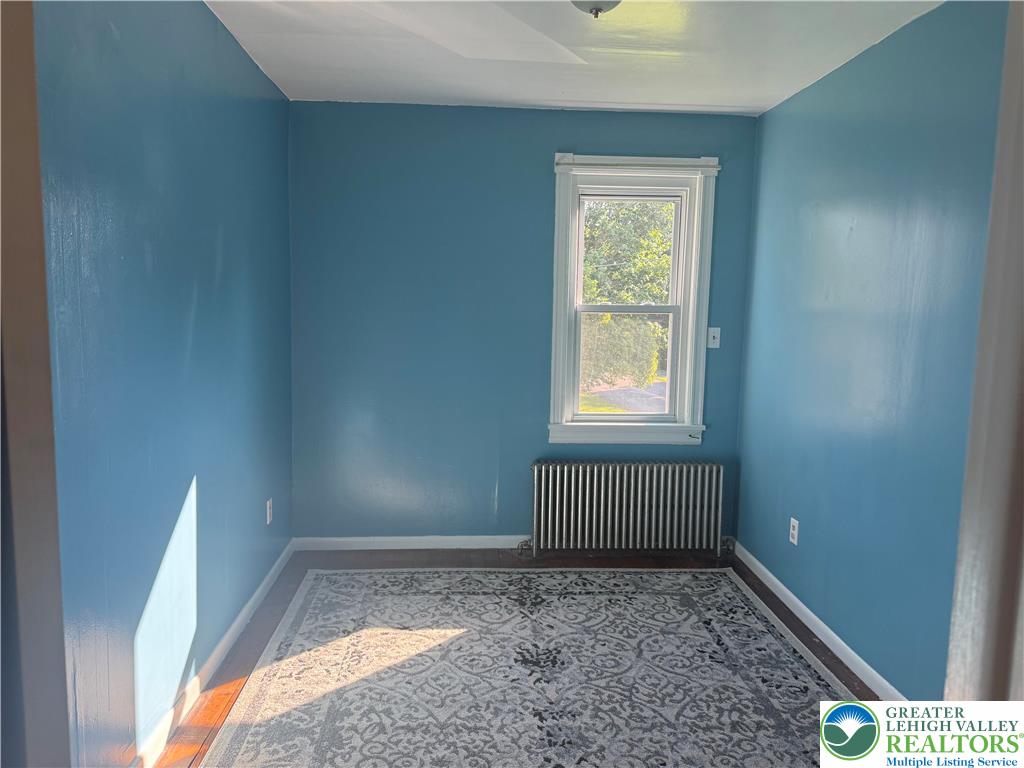 9175 Haaf Road 1 - Right