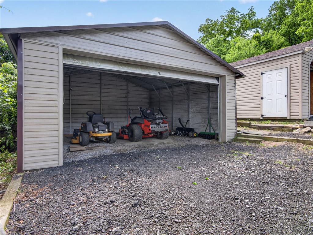 4701 Main Road West