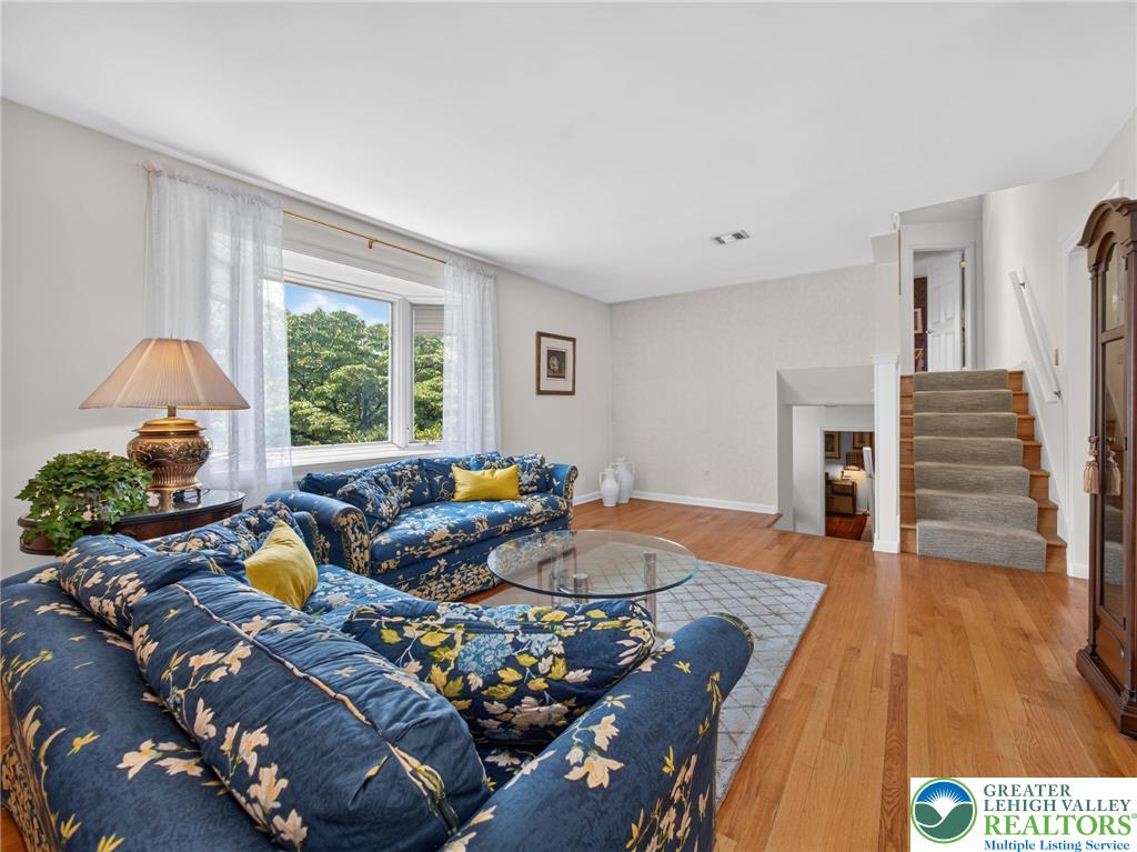 5463 Doris Drive