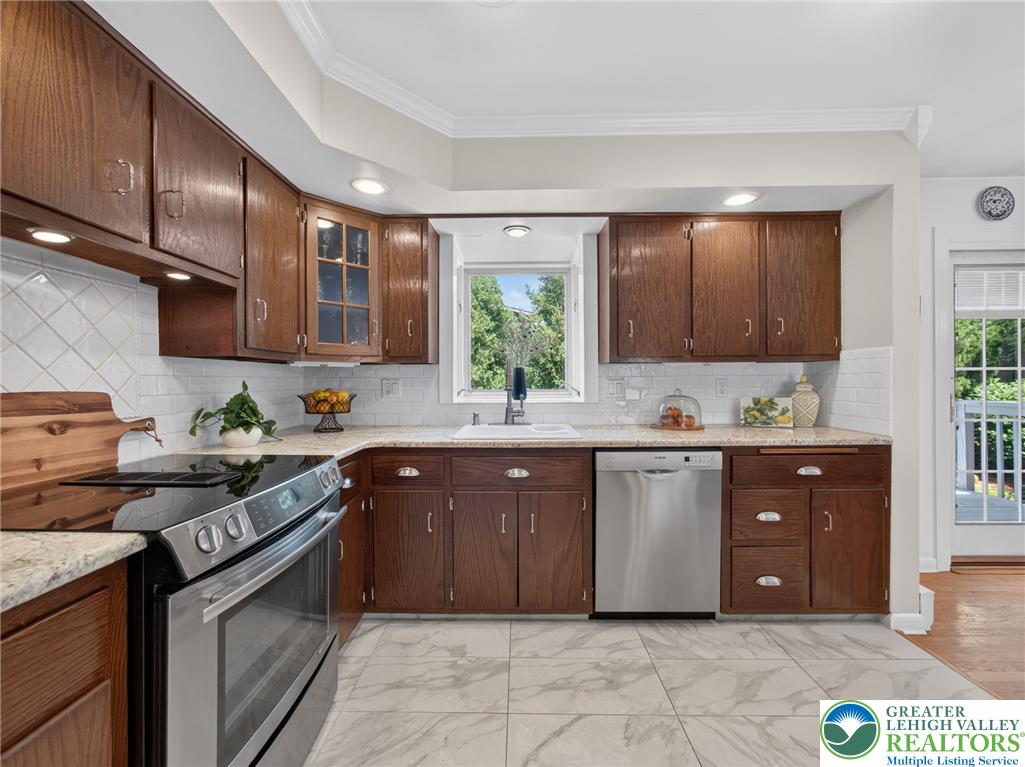 5463 Doris Drive
