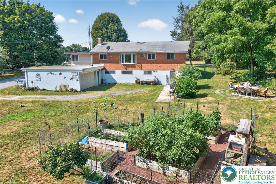 2944 Edgewood Court