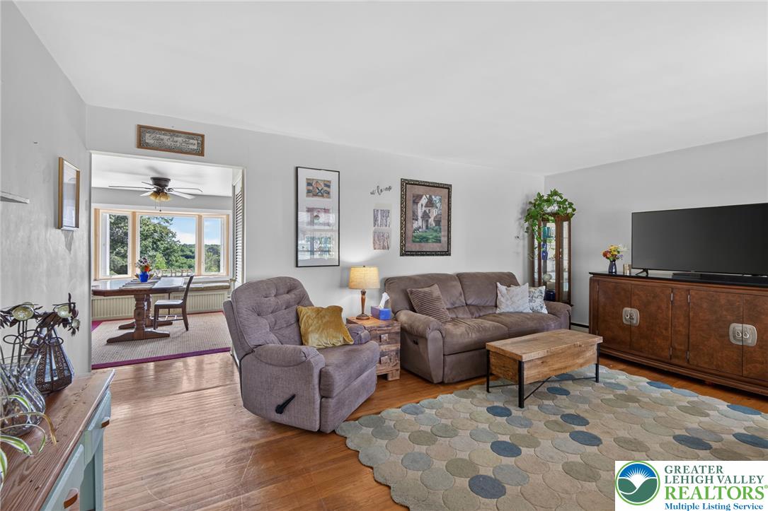 2944 Edgewood Court