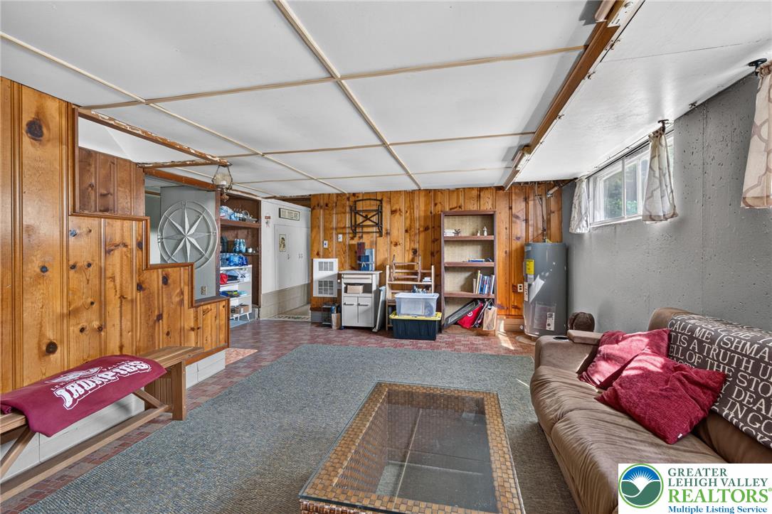 2944 Edgewood Court
