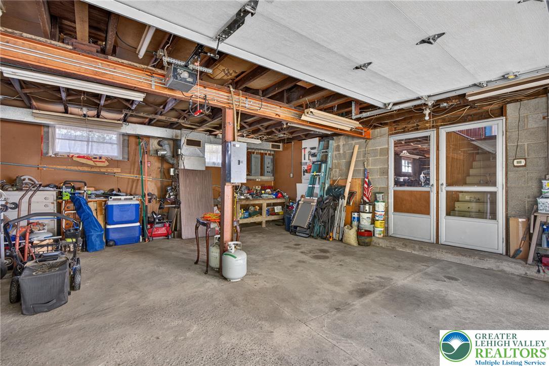 2944 Edgewood Court