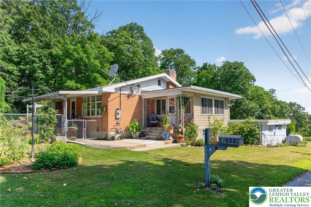 2944 Edgewood Court