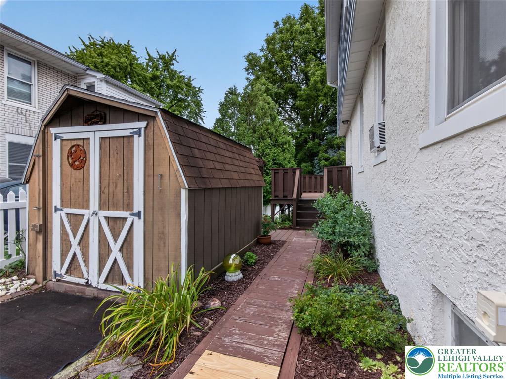 329 Delong Avenue
