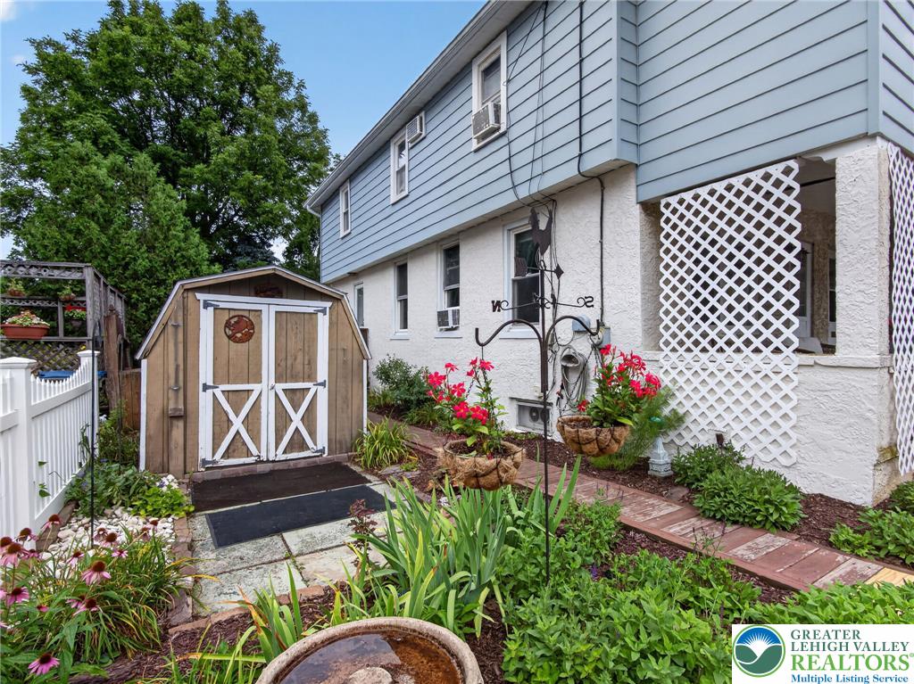 329 Delong Avenue