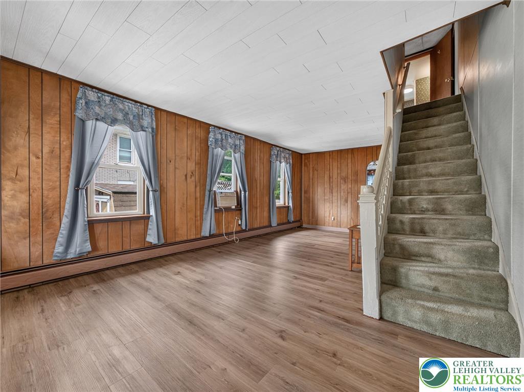 329 Delong Avenue