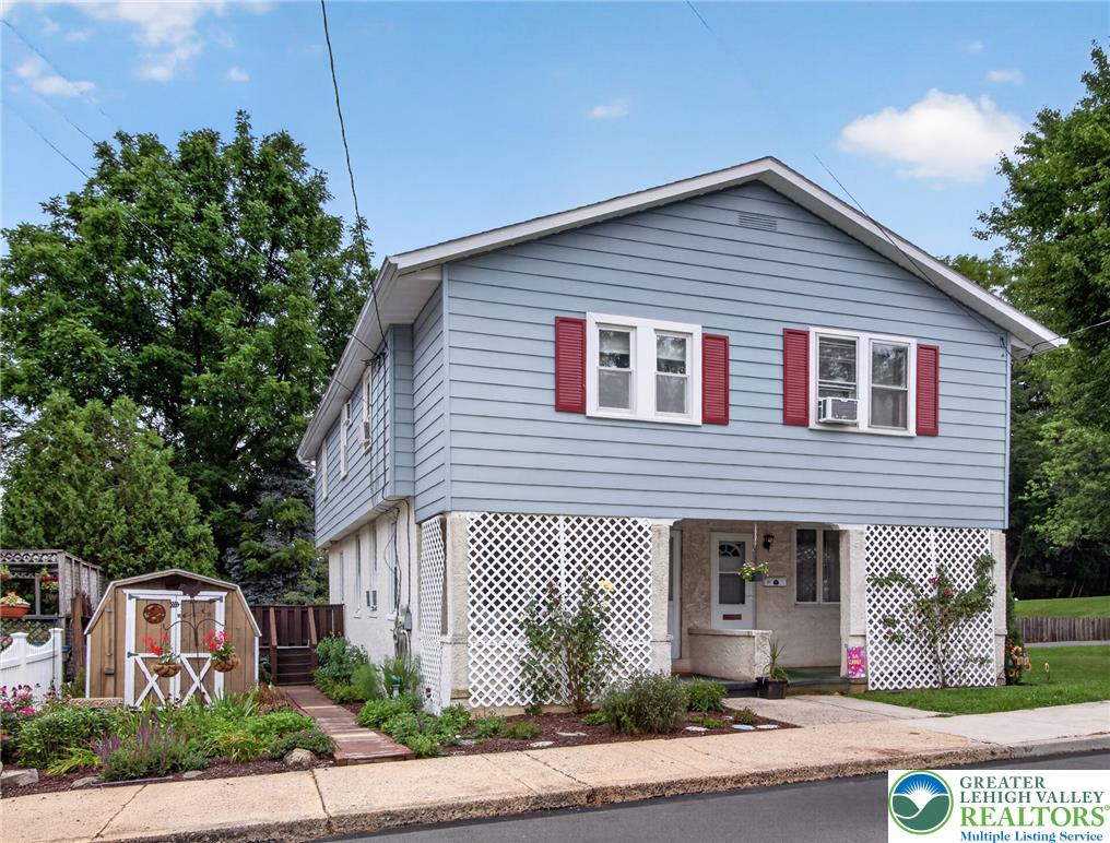 329 Delong Avenue