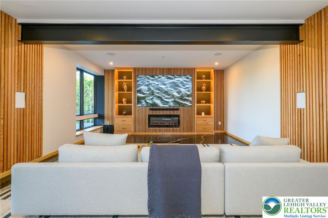 265 La Montage Drive