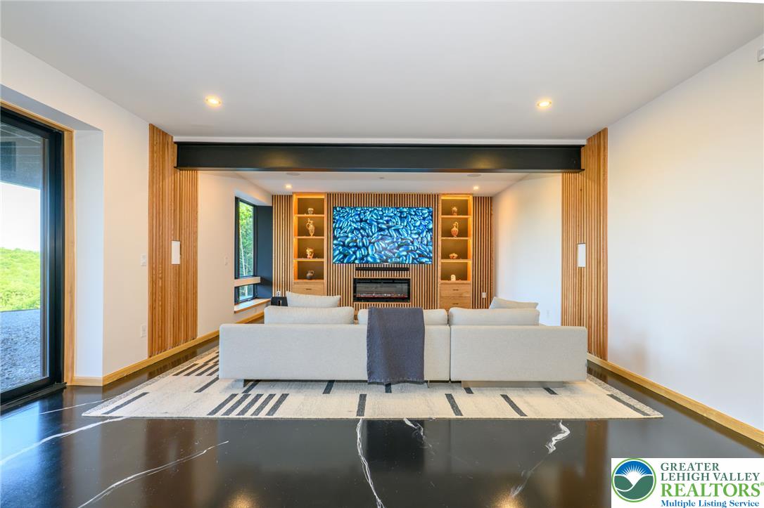 265 La Montage Drive
