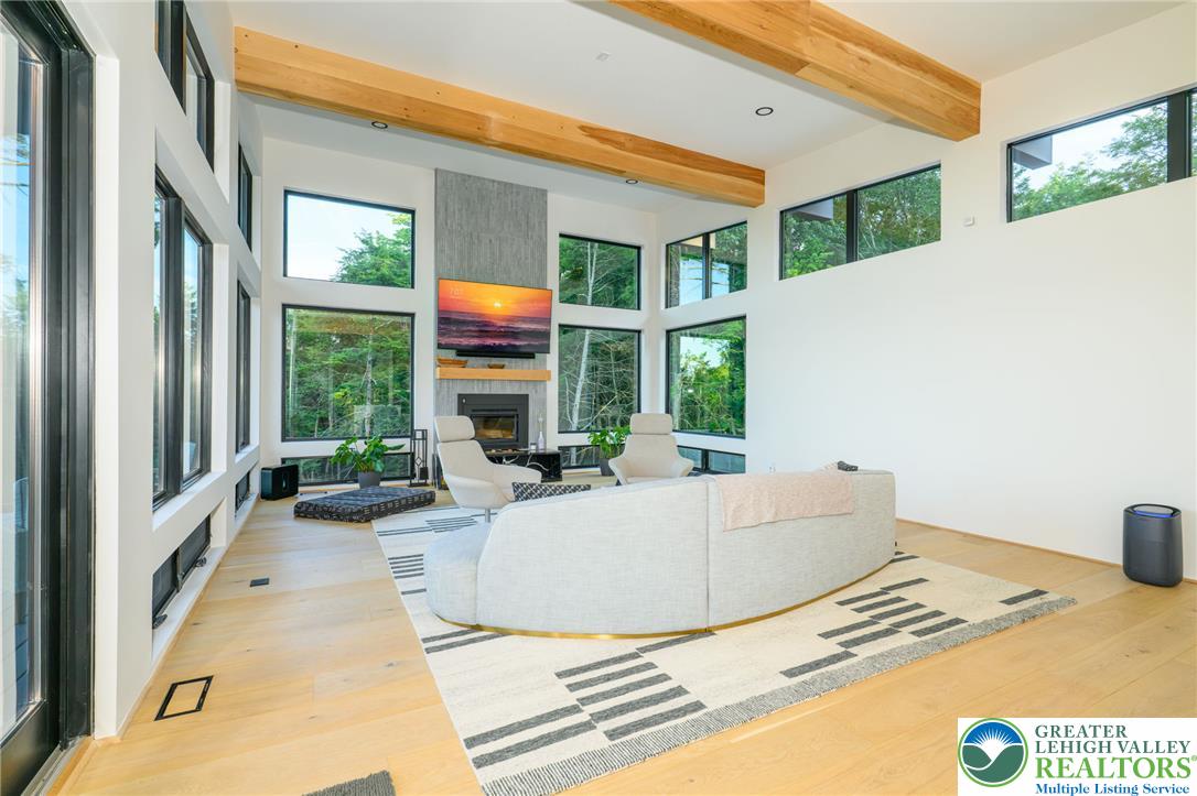 265 La Montage Drive