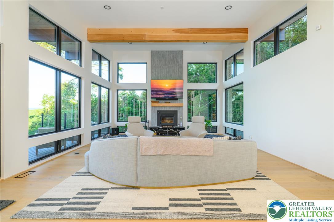 265 La Montage Drive