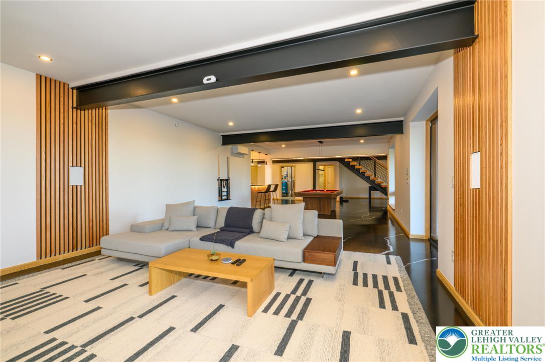 265 La Montage Drive