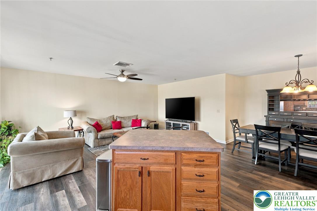7120 Pioneer Drive