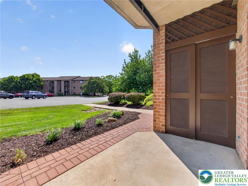916 Cold Spring Road 4