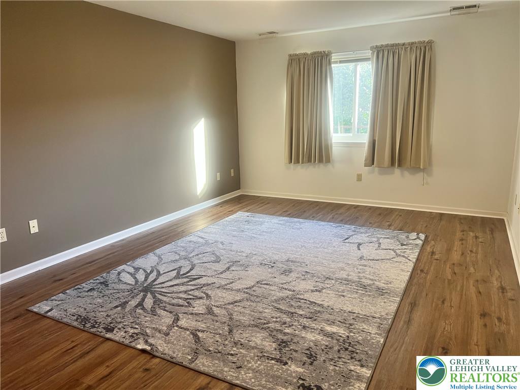 916 Cold Spring Road 4