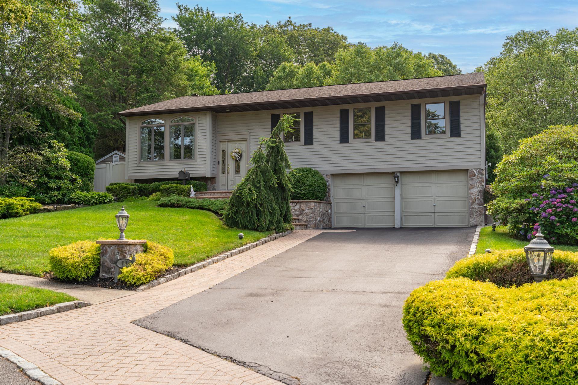 11 Val Court