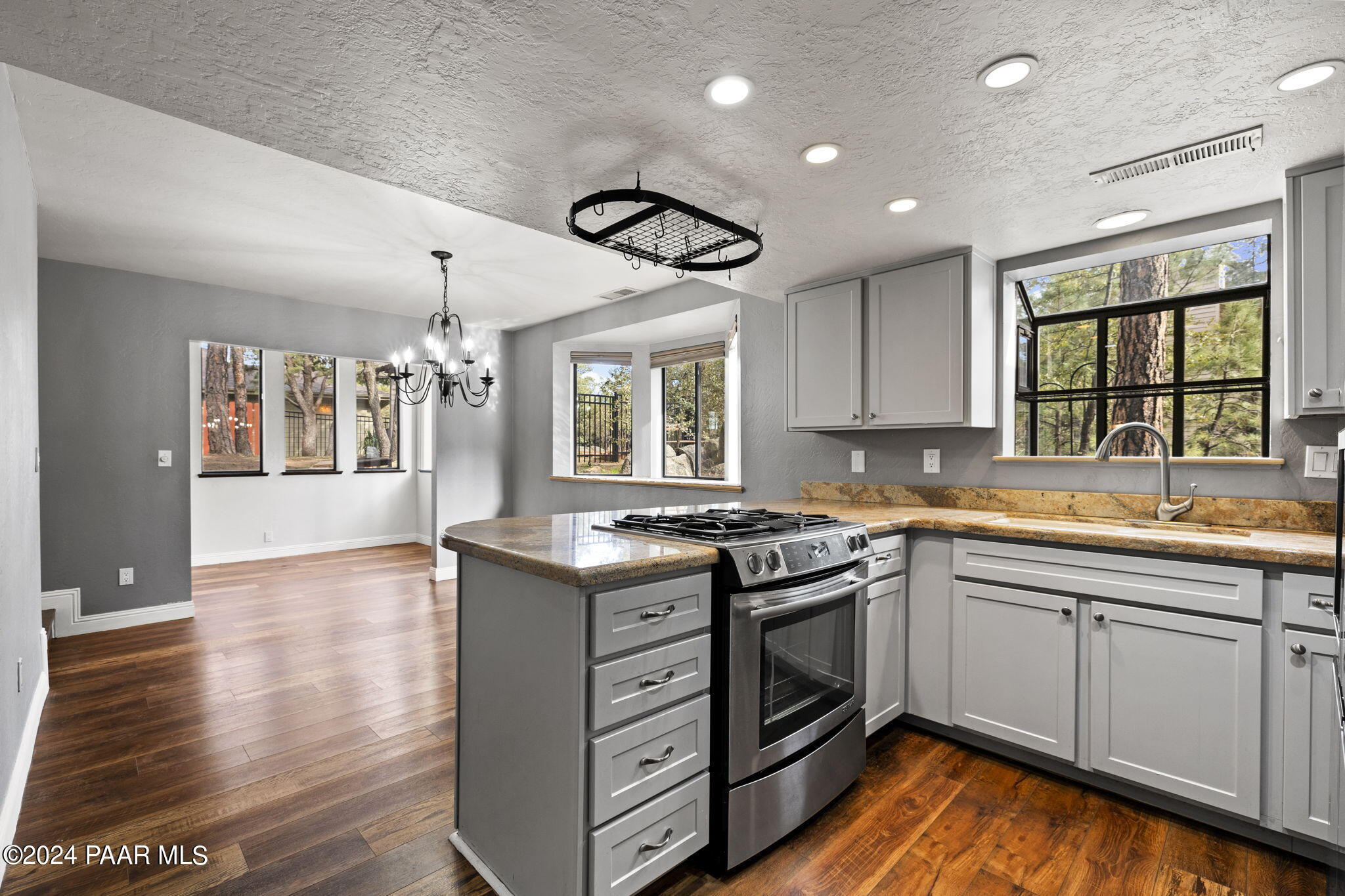 1798 Pine Country Lane