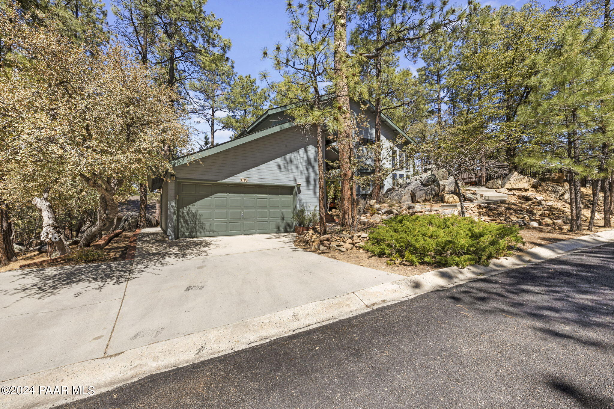 1798 Pine Country Lane