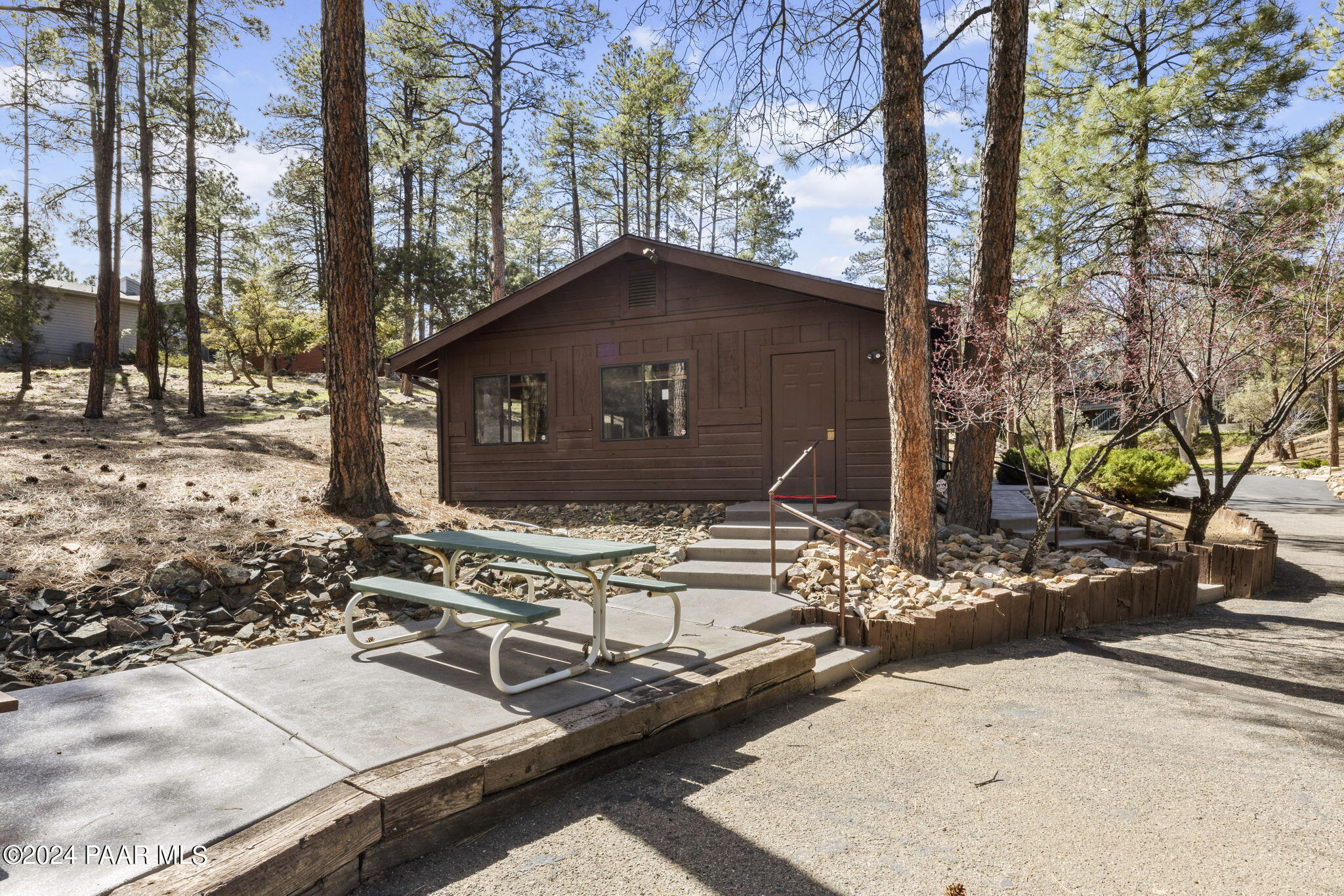 1798 Pine Country Lane
