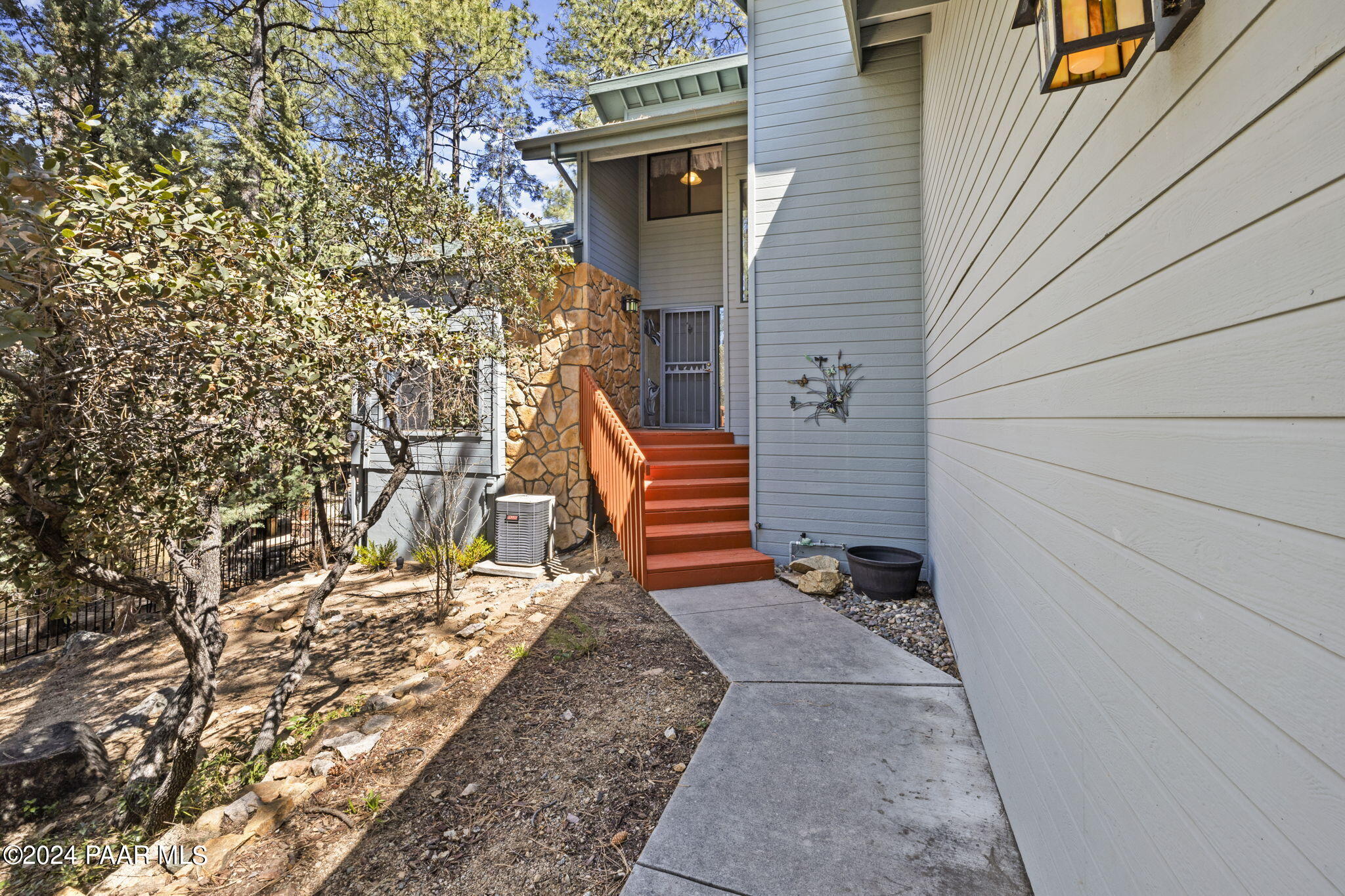 1798 Pine Country Lane