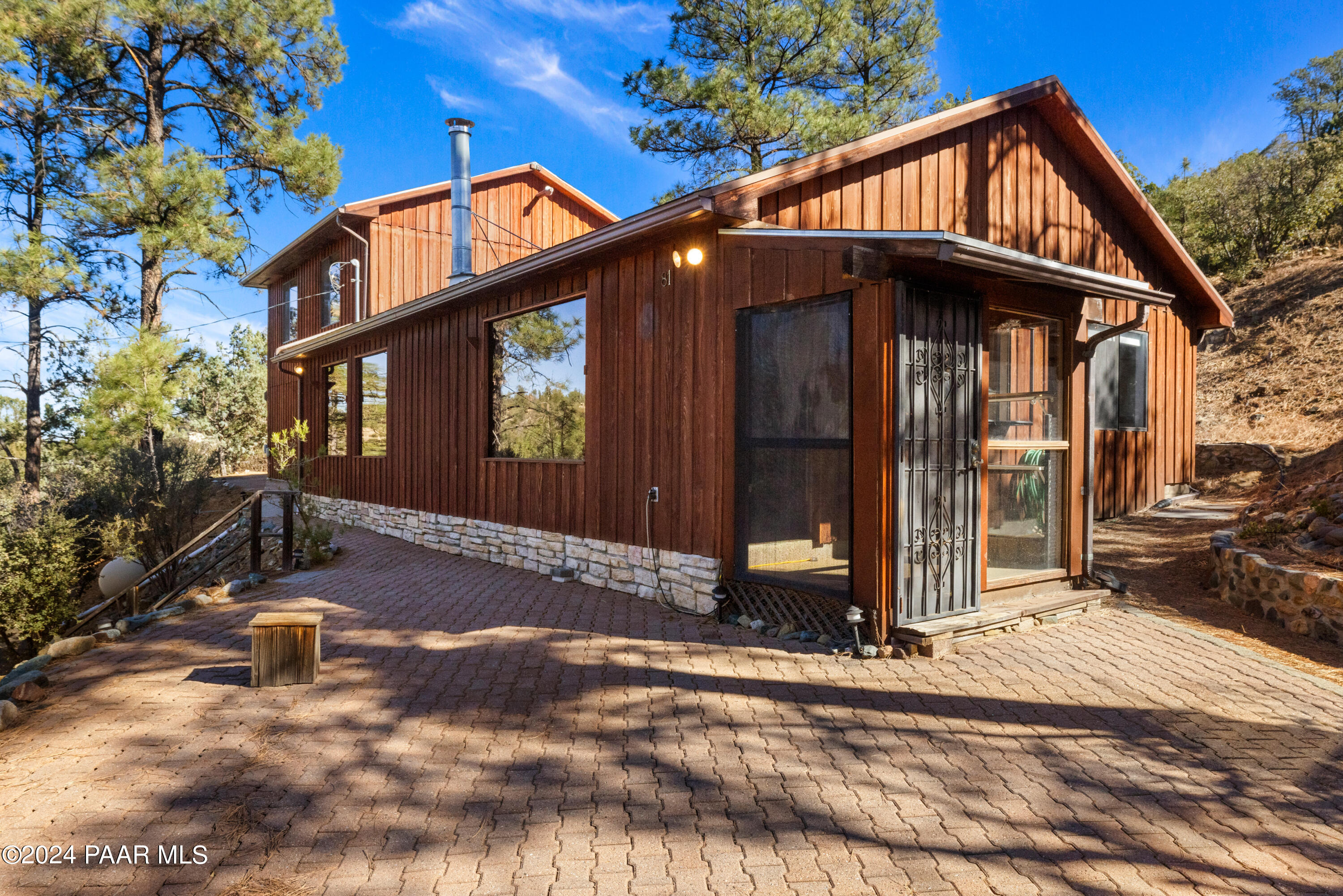 81 S Lynx Creek Road