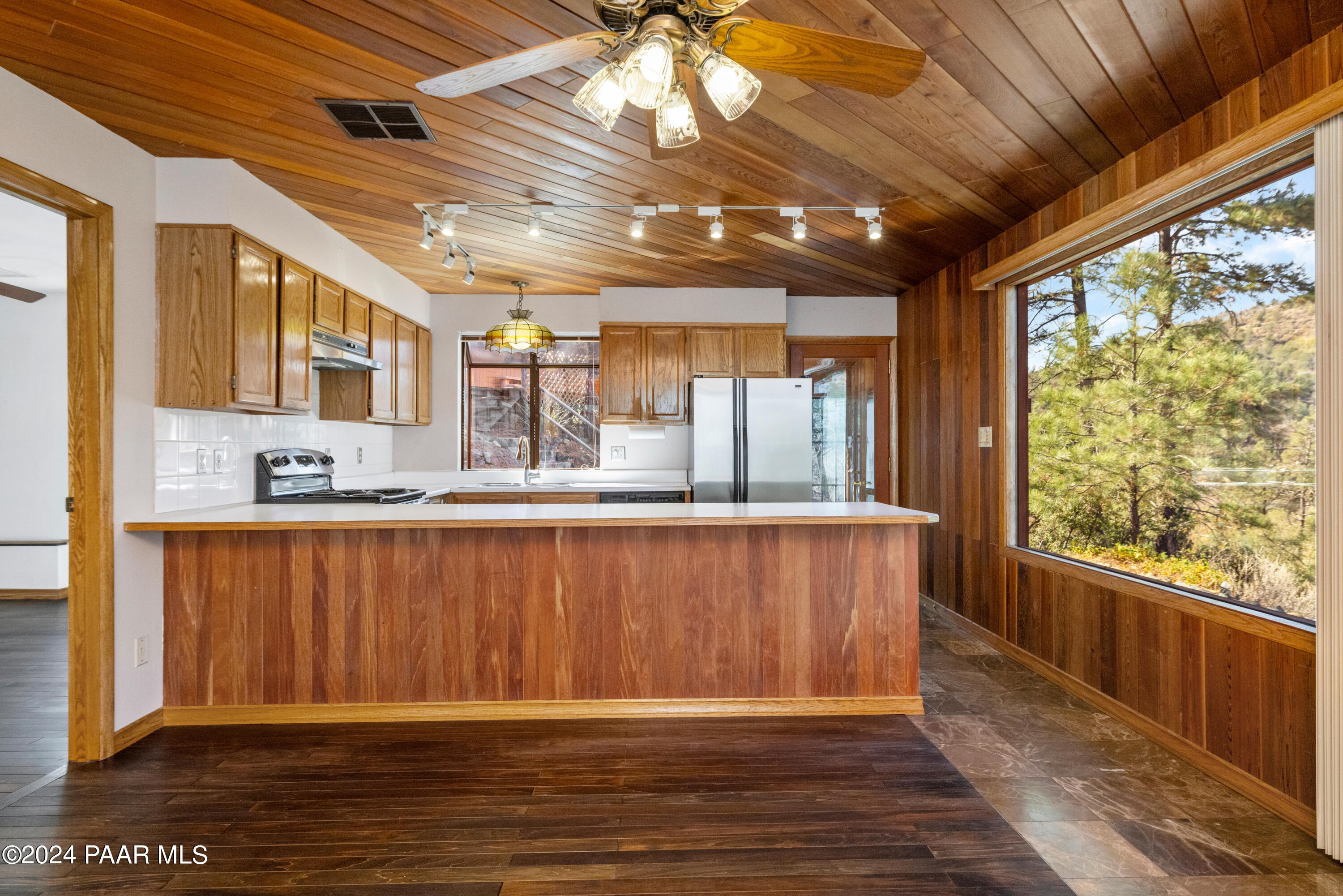 81 S Lynx Creek Road