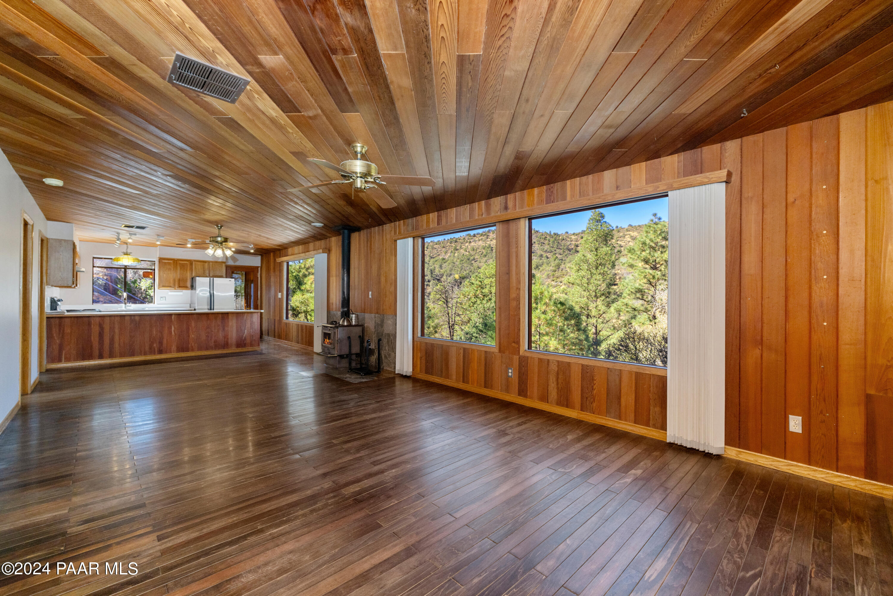 81 S Lynx Creek Road