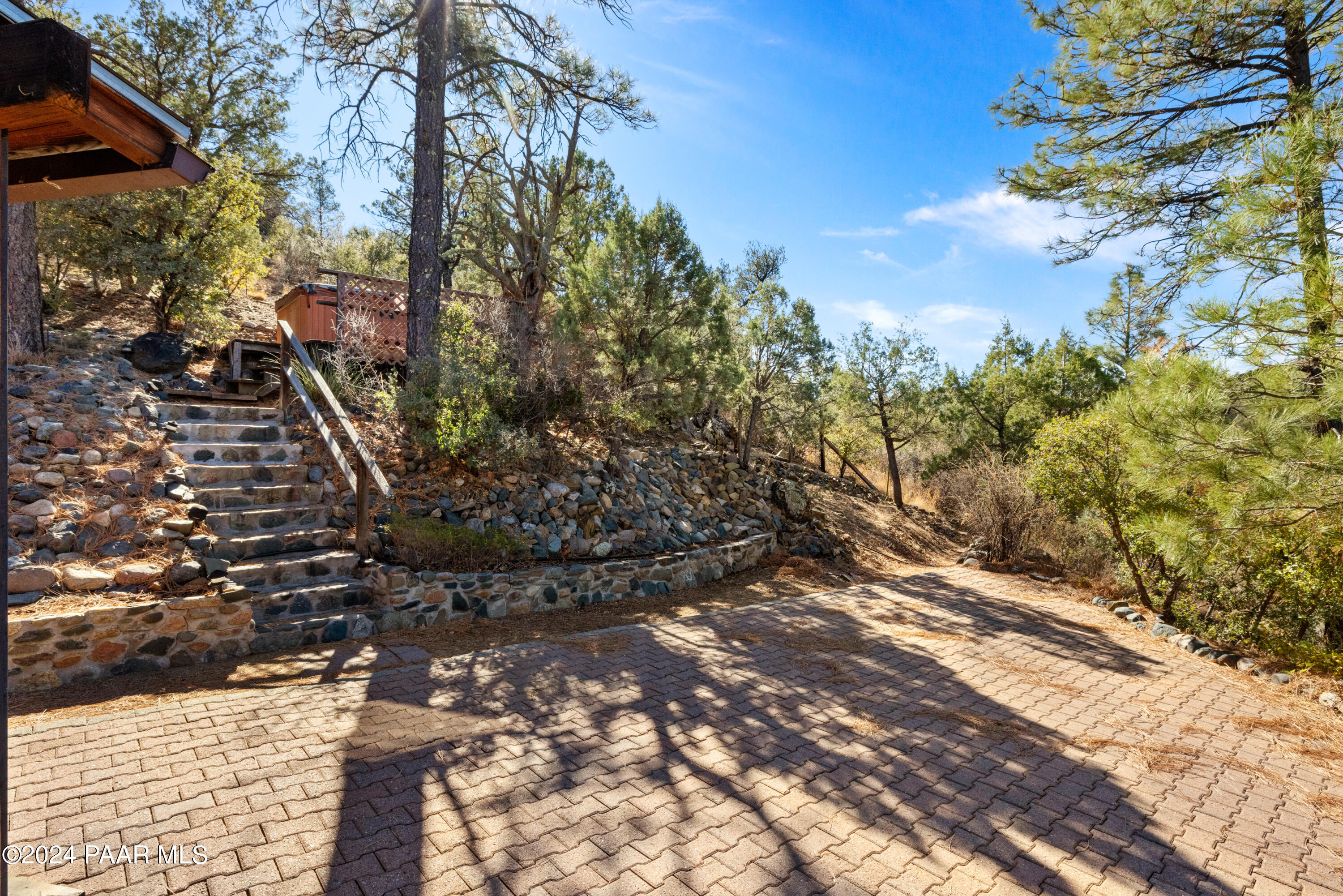 81 S Lynx Creek Road