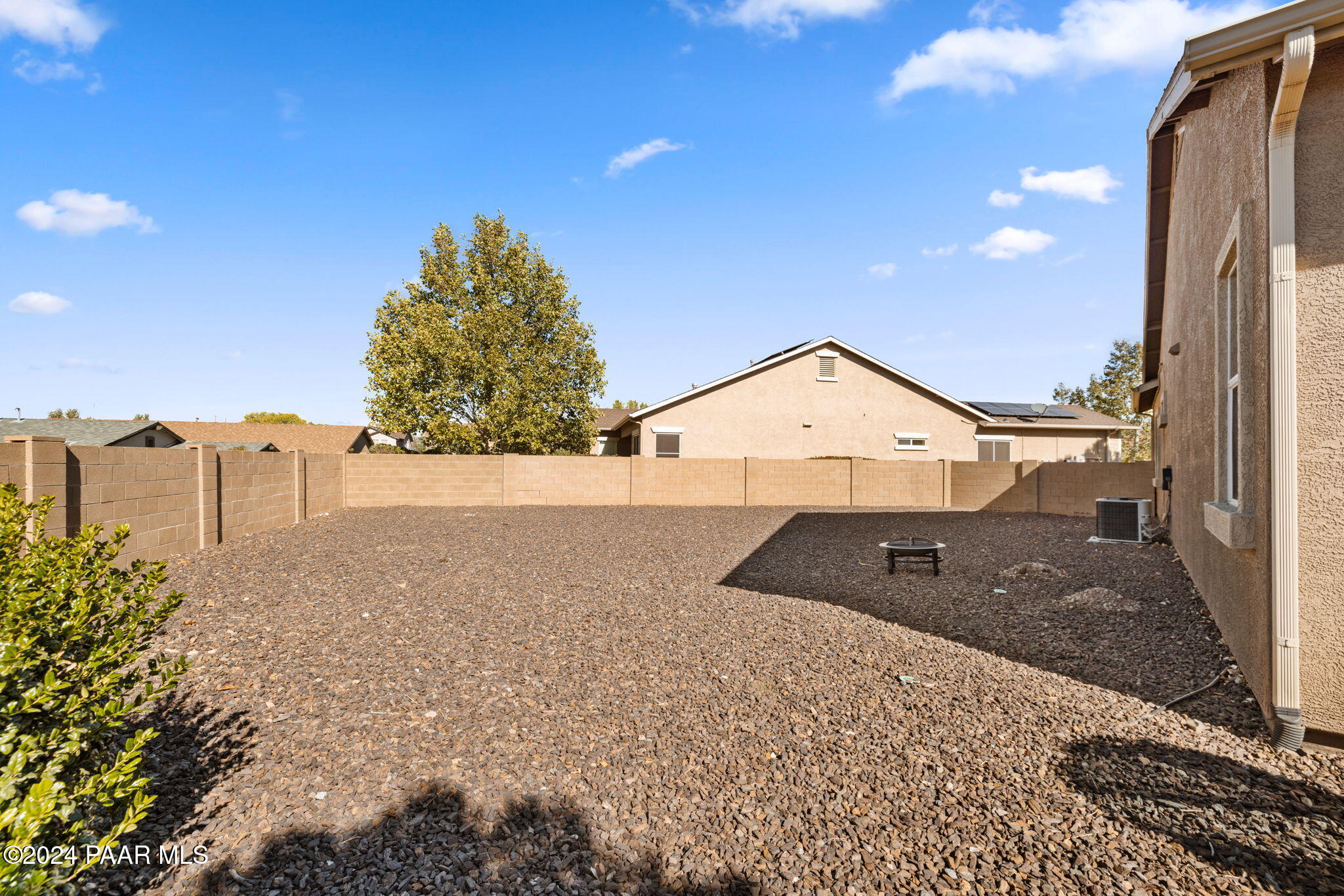 960 N Ceballos Court