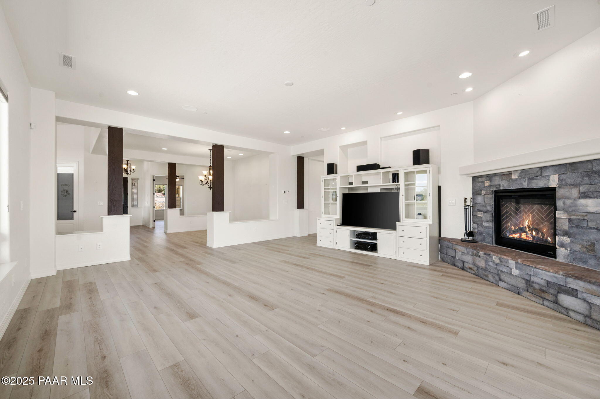 871 Northridge Drive Unit: 6