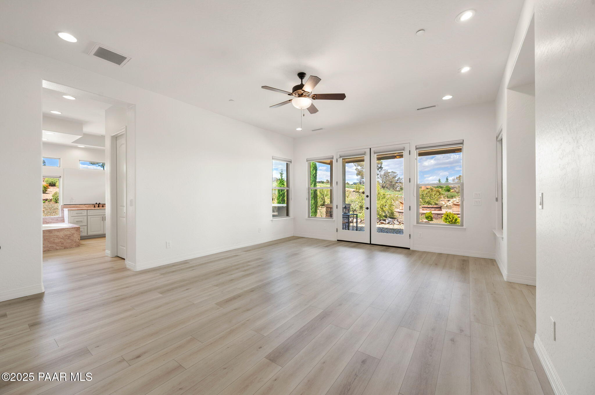 871 Northridge Drive Unit: 6