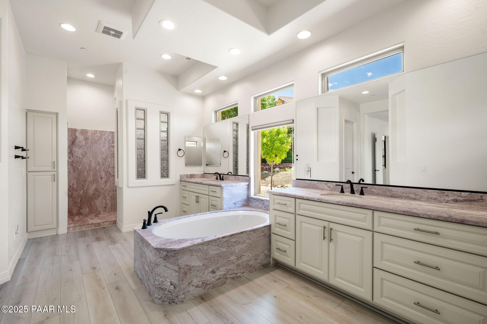 871 Northridge Drive Unit: 6