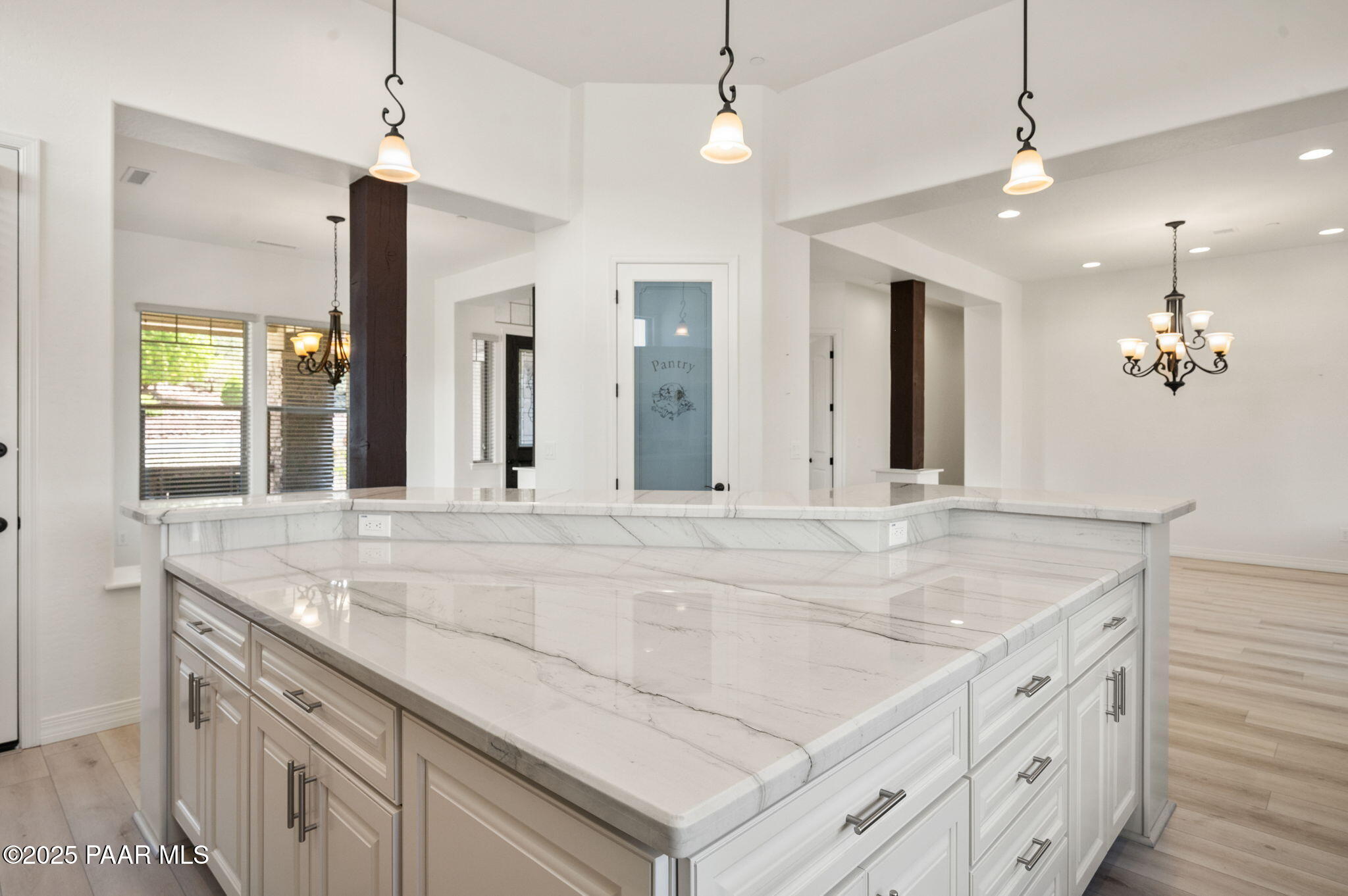 871 Northridge Drive Unit: 6