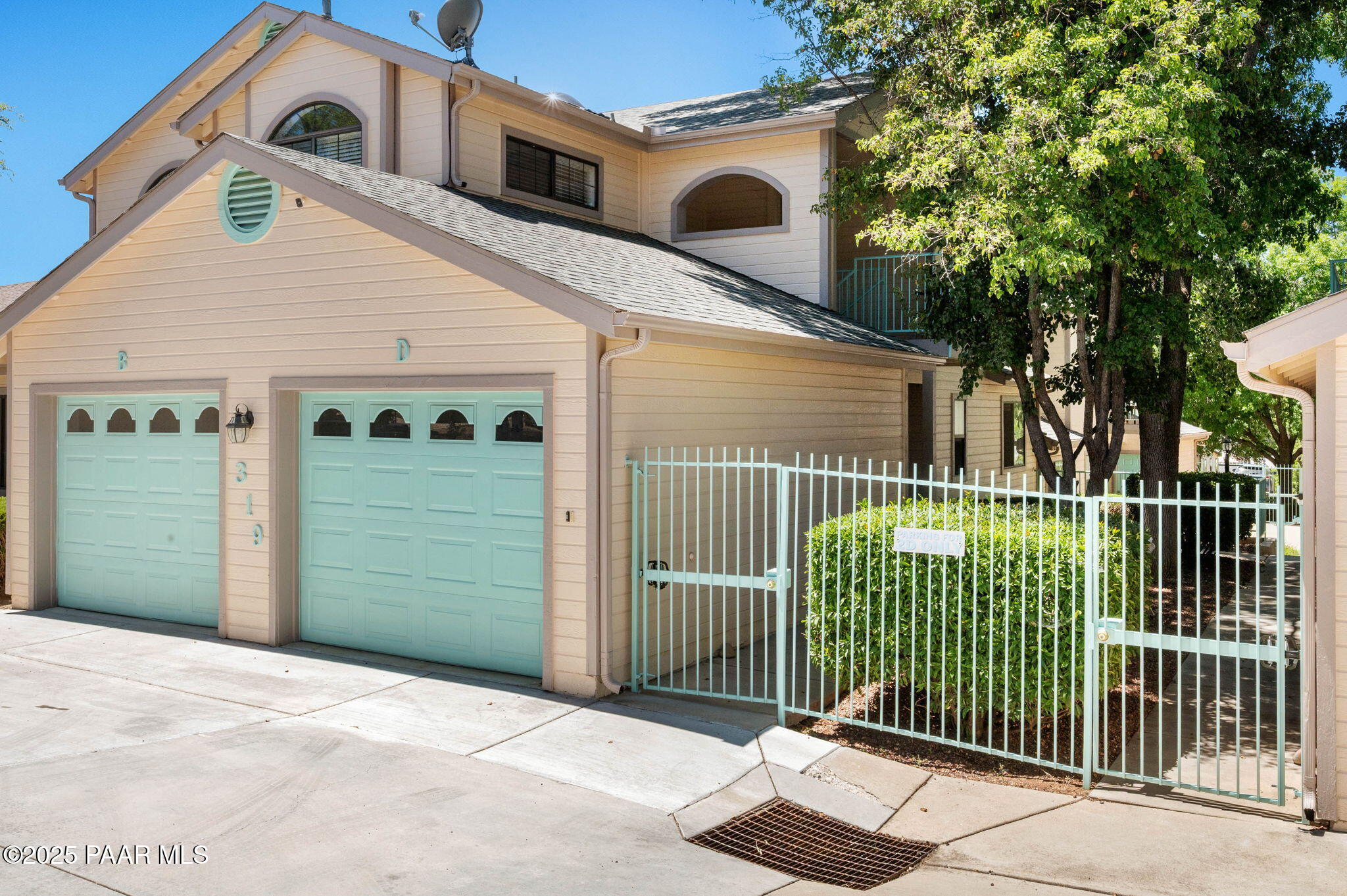 319 S Alarcon Street Unit: 2d