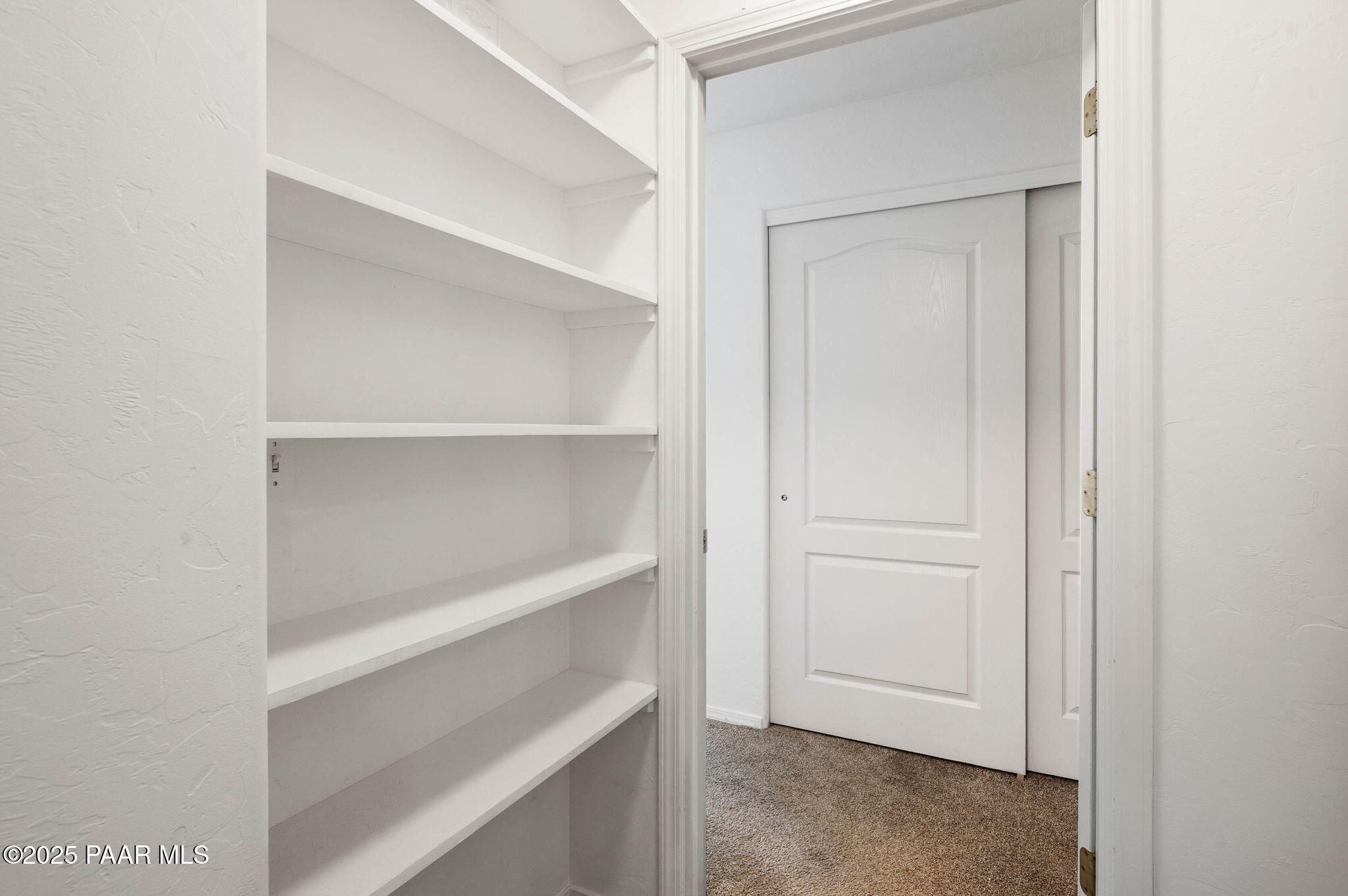 319 S Alarcon Street Unit: 2d