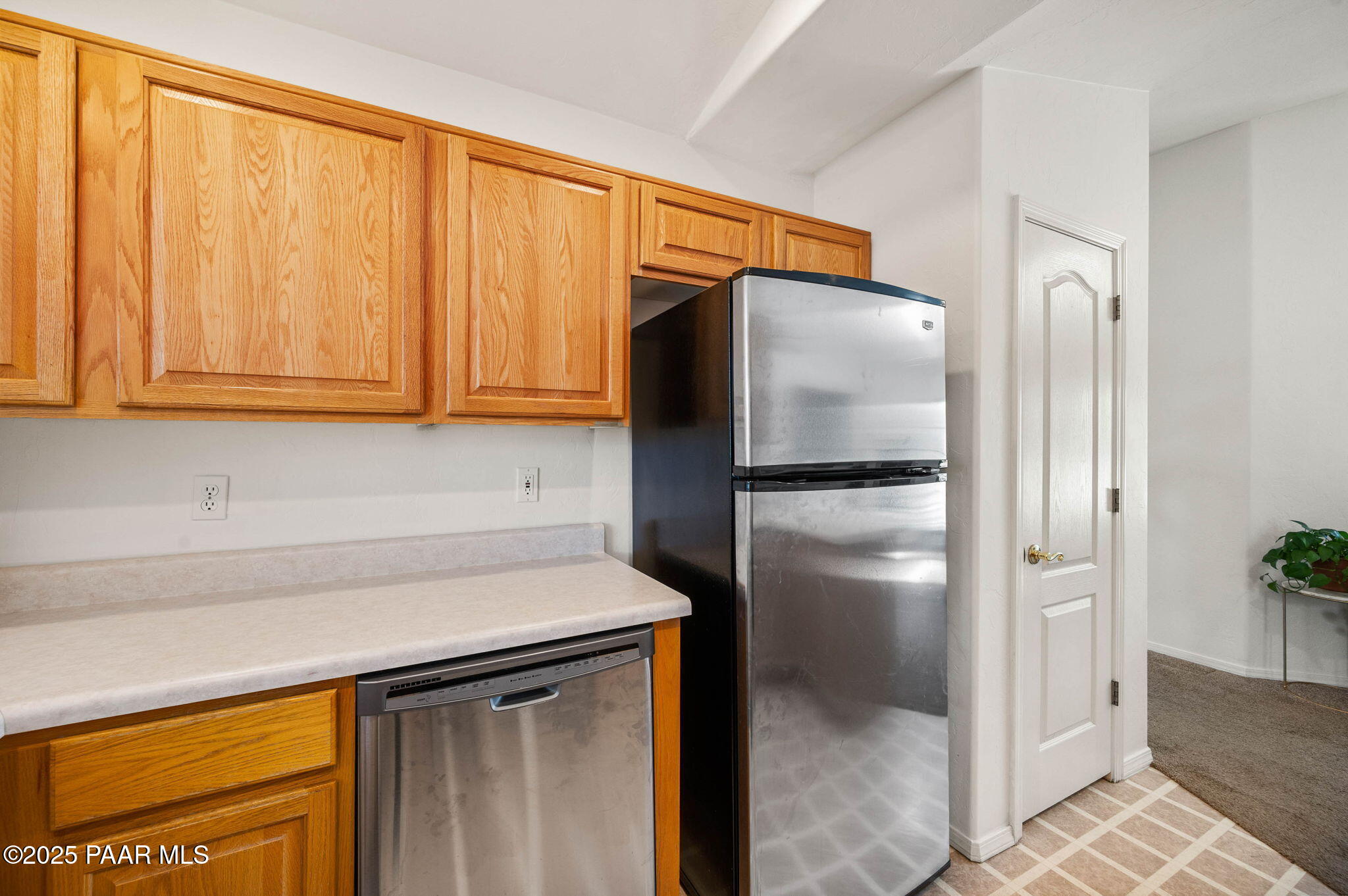 319 S Alarcon Street Unit: 2d