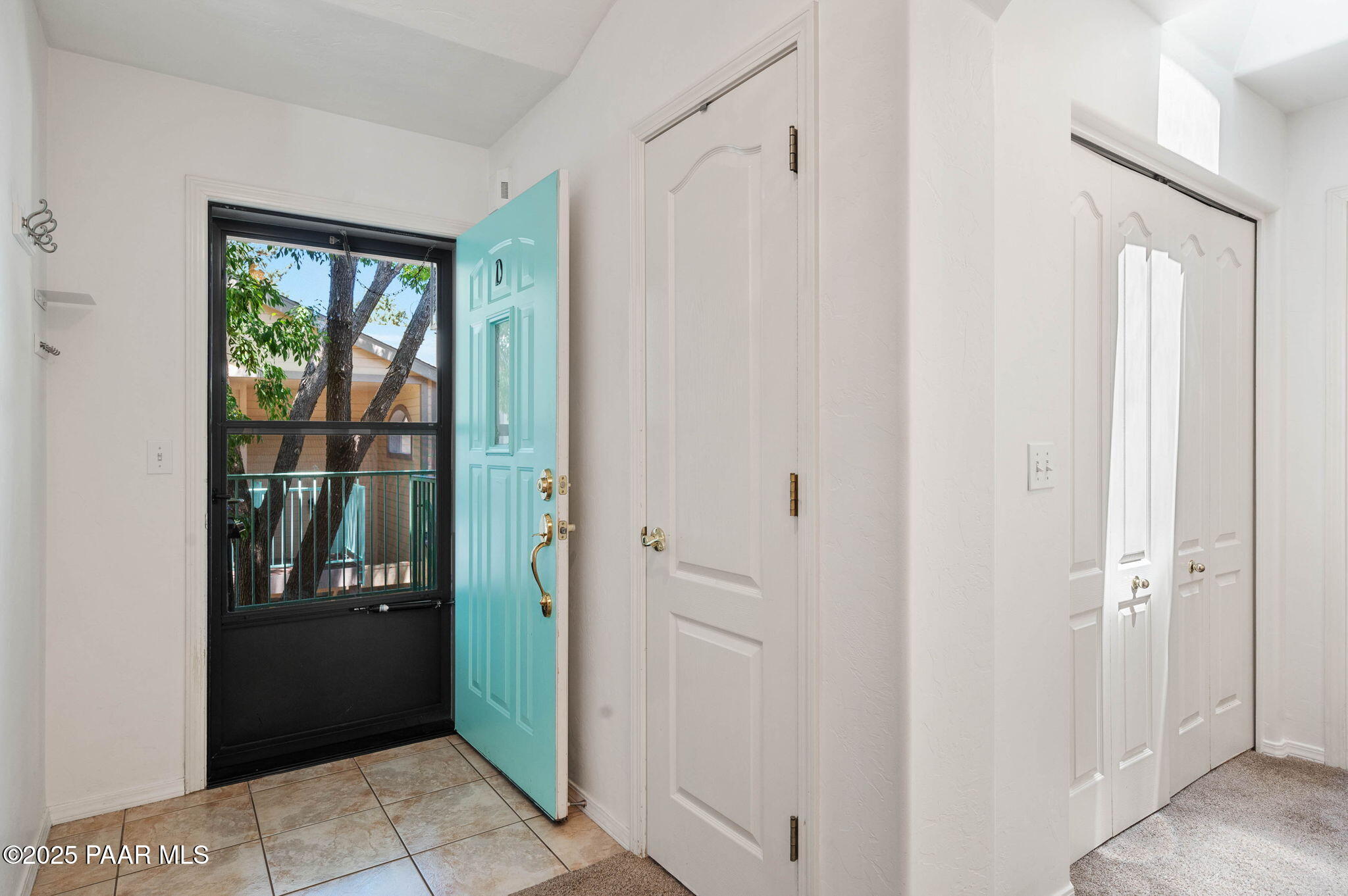 319 S Alarcon Street Unit: 2d