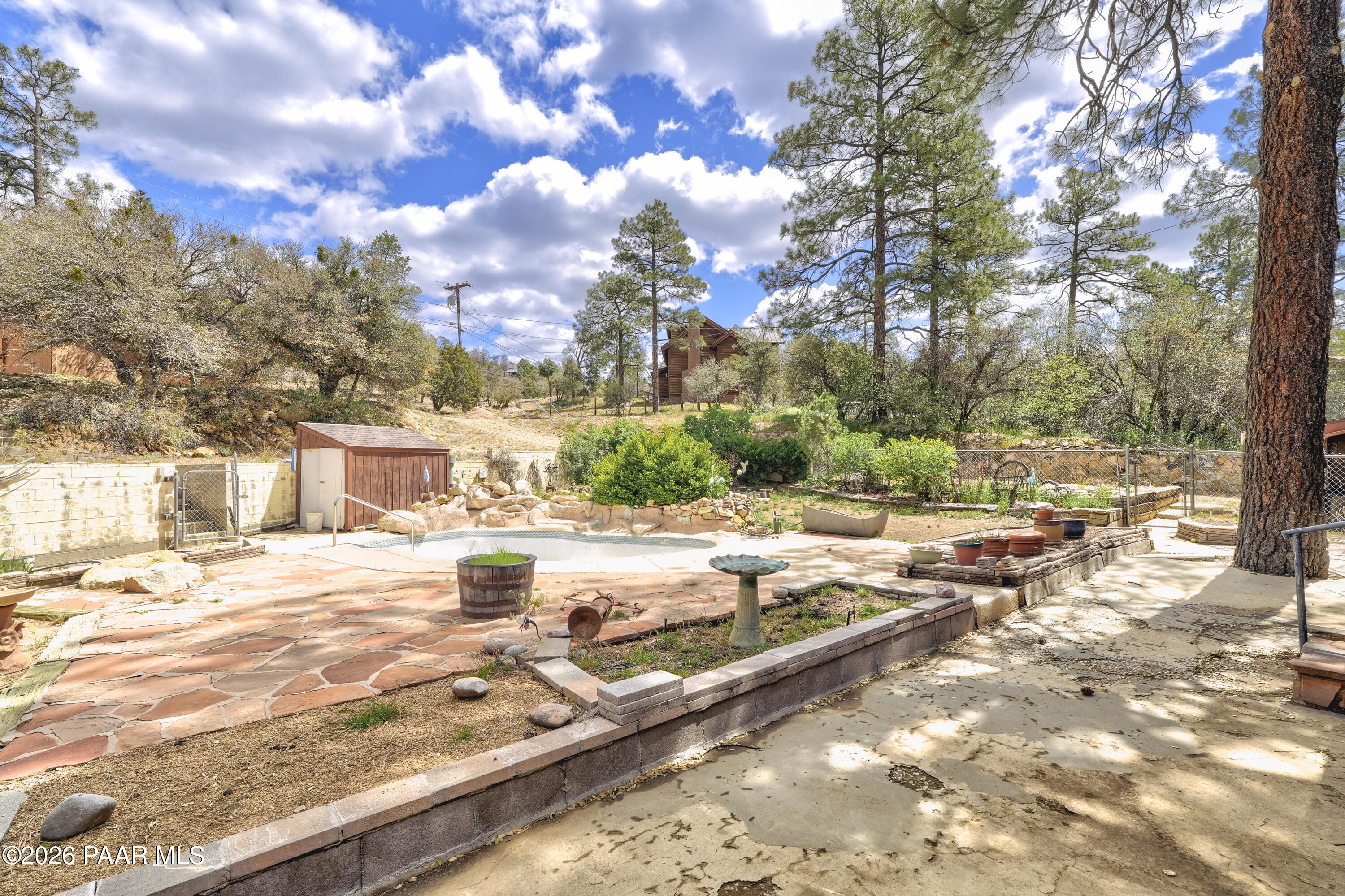 1506 W Sylvan Drive