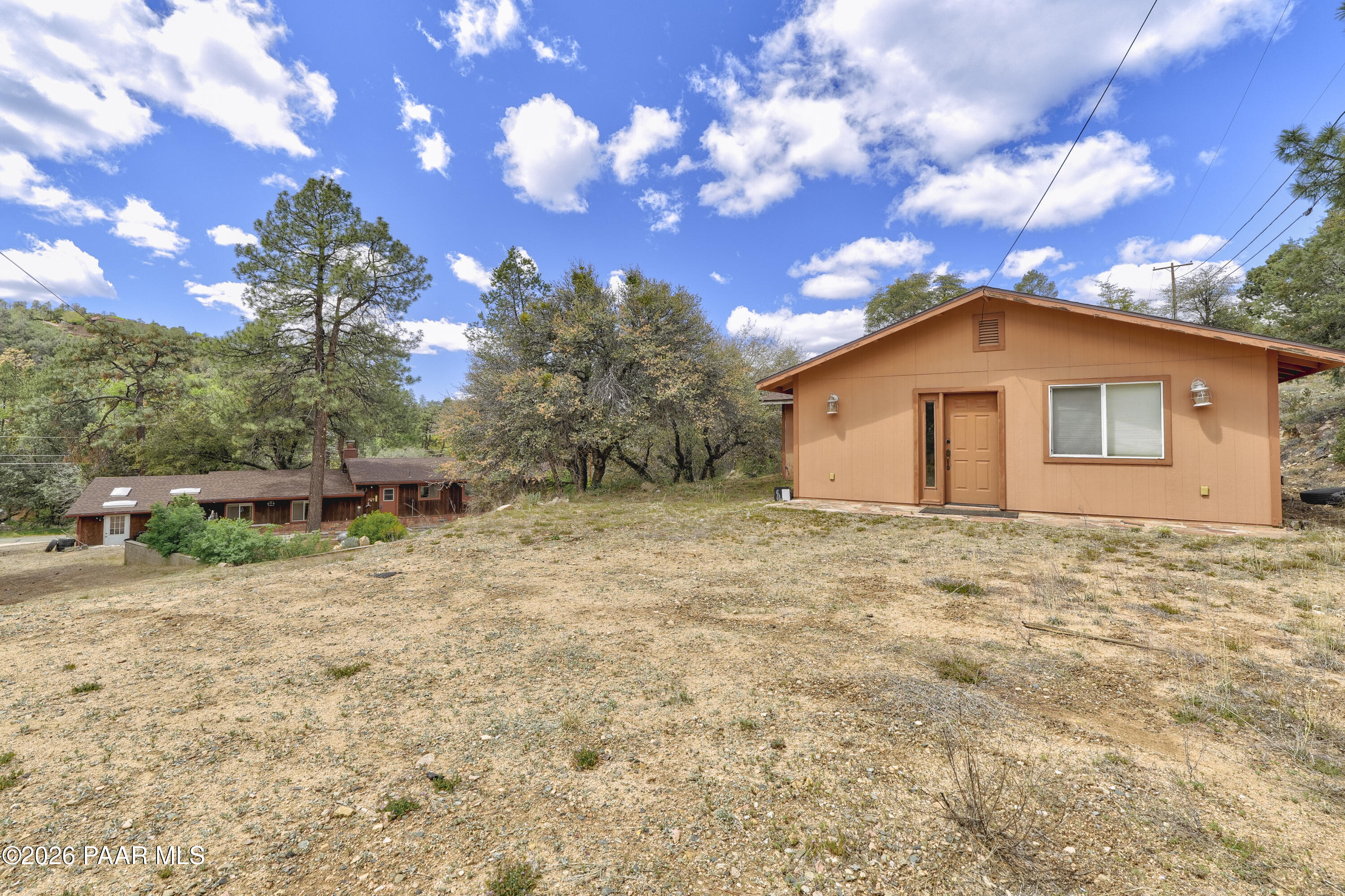 1506 W Sylvan Drive