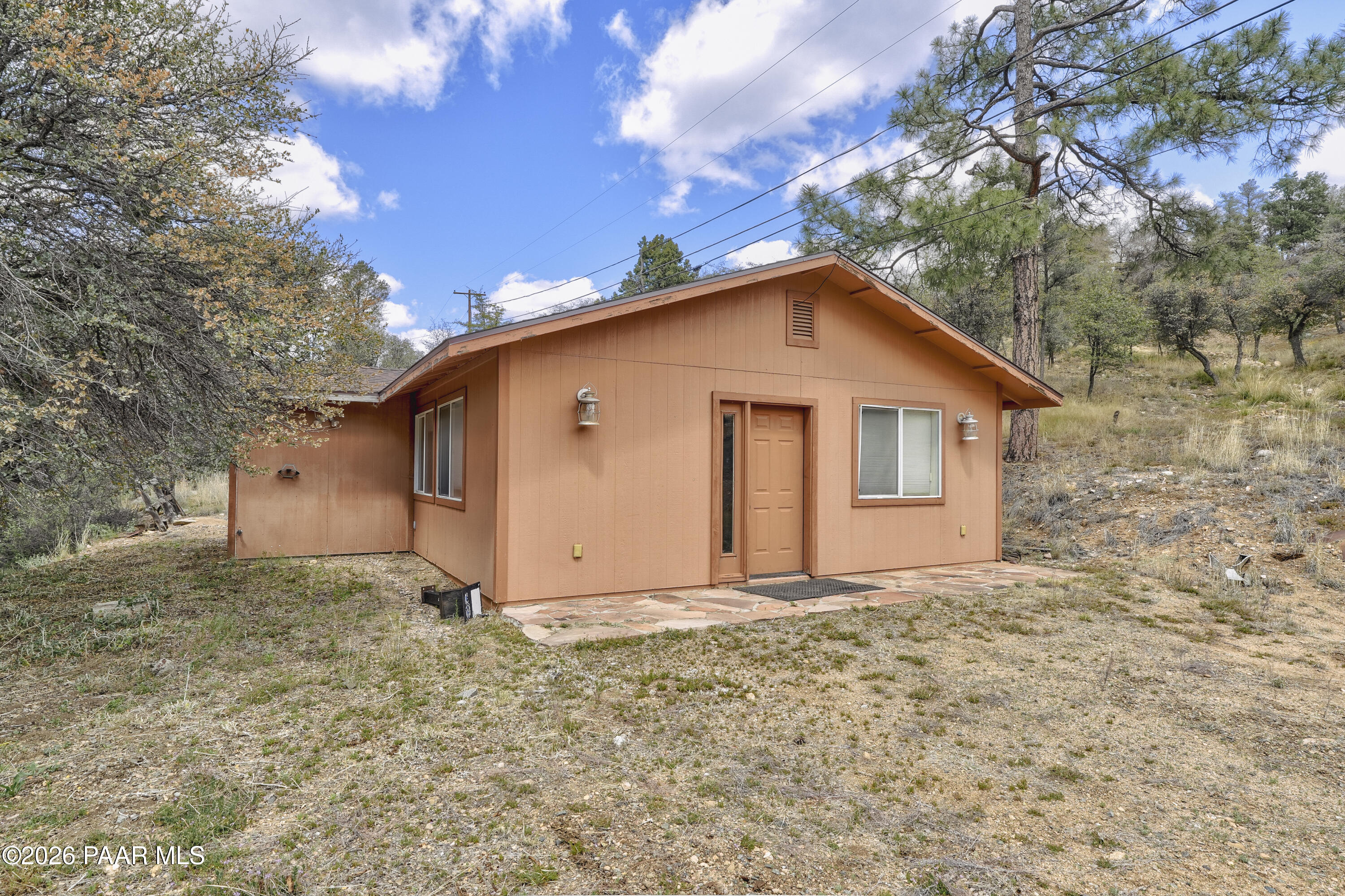 1506 W Sylvan Drive